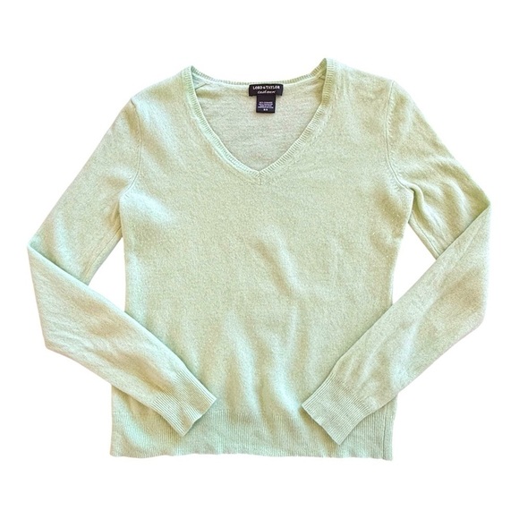 Lord & Taylor Sweaters - Lord & Taylor Cashmere V-Neck Sweater Size M